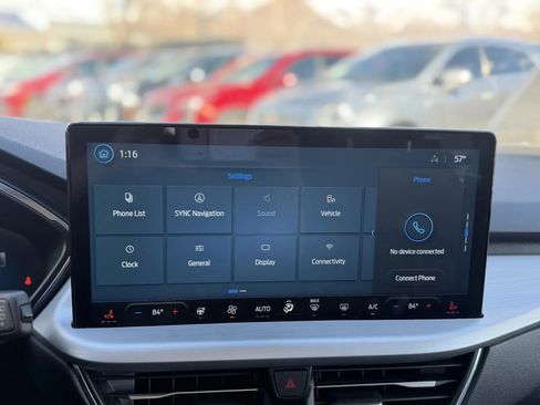 Used 2023 Ford Escape Platinum image 30