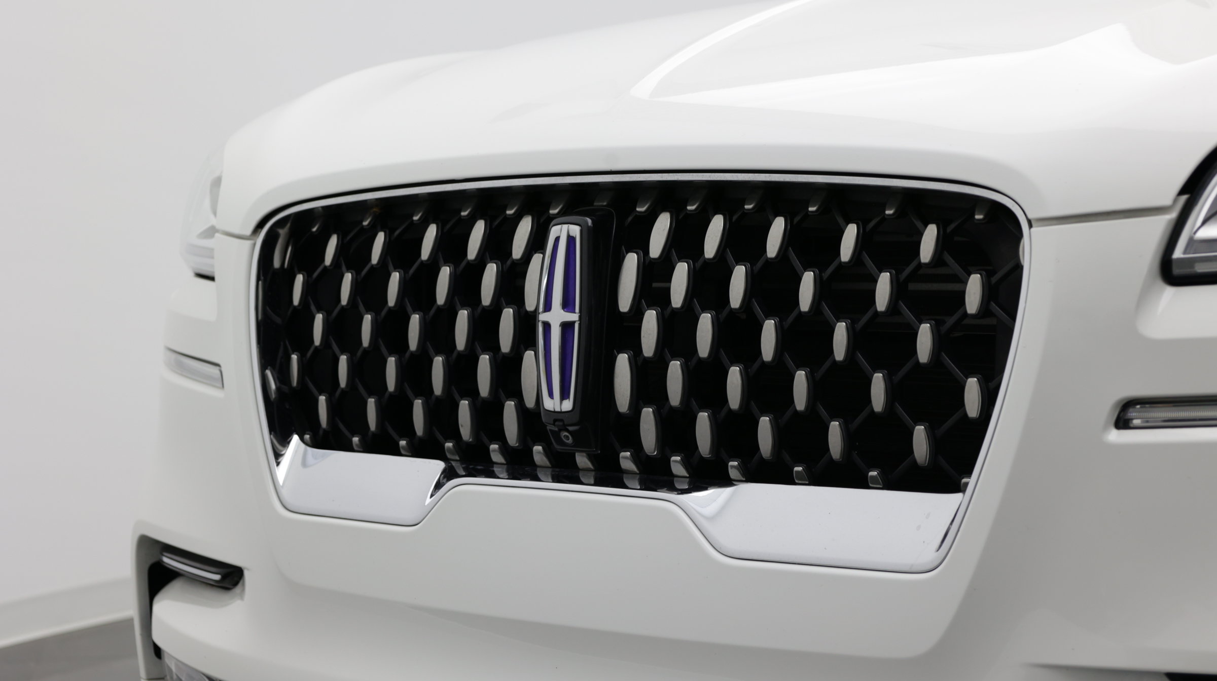 Used 2022 Lincoln Aviator Grand Touring w/ Equipment Group 301A AWD/4WD image 11