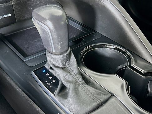 Used 2020 Toyota Camry SE w/ Carpet Mat Package image 16