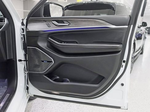 Used 2021 Jeep Grand Cherokee L Overland w/ Luxury Tech Group IV image 36