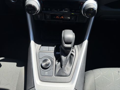 Used 2023 Toyota RAV4 XLE w/ XLE Grade Weather Package AWD/4WD image 23