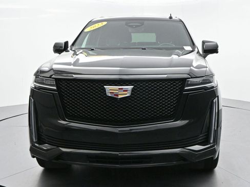 Used 2023 Cadillac Escalade Sport AWD/4WD image 2