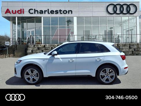 Certified 2025 Audi Q5 2.0T Premium w/ Convenience Plus Package image 6