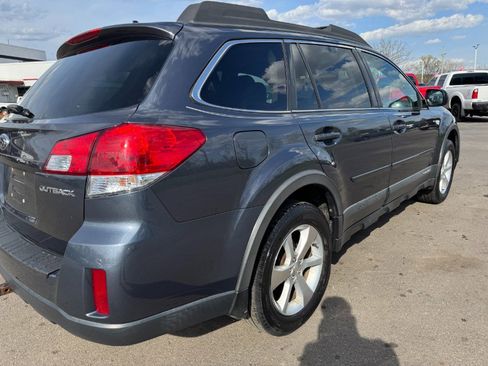 Used 2014 Subaru Outback 2.5i Limited w/ Moonroof Package AWD/4WD image 11