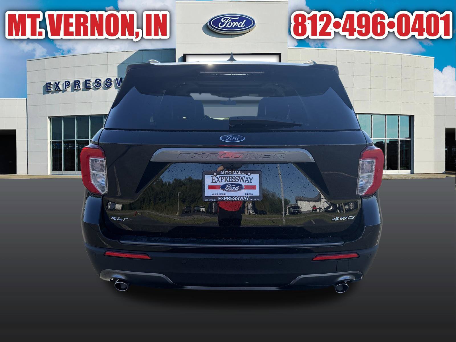 Used 2024 Ford Explorer XLT w/ Equipment Group 202A AWD/4WD image 7
