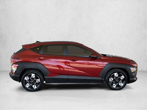Used 2024 Hyundai Kona SEL FWD image 4