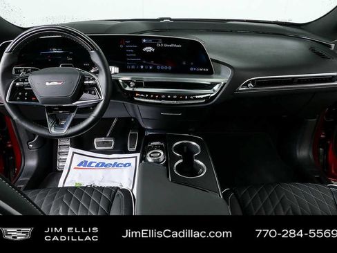 Used 2026 Cadillac Lyriq V AWD/4WD image 18