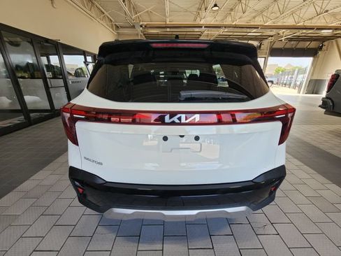 Used 2026 Kia Seltos S FWD image 5