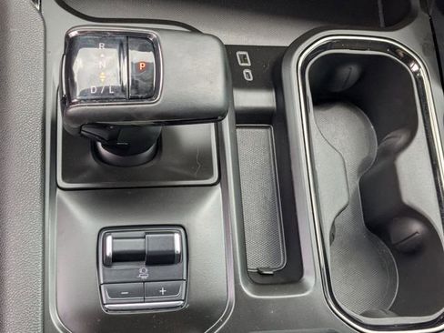 Used 2023 GMC Sierra 1500 AT4 w/ Technology Package AWD/4WD image 21