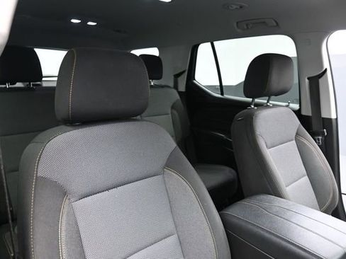 Used 2021 Chevrolet Traverse LS FWD image 29