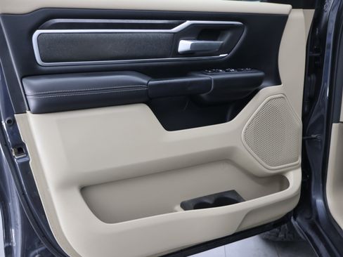 Used 2020 RAM 1500 Big Horn AWD/4WD image 38