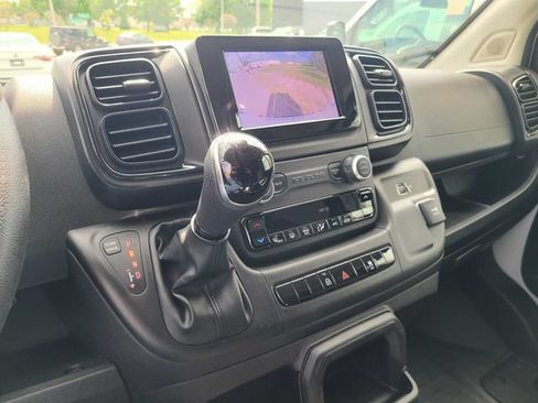 Used 2025 RAM ProMaster 2500 w/ Convenience Group FWD image 28