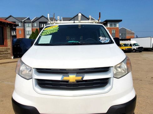 Used 2017 Chevrolet City Express LT image 2