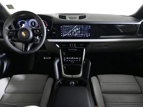 Certified 2025 Porsche Cayenne GTS AWD/4WD image 11
