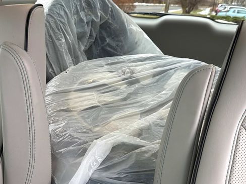 Used 2020 Chrysler Pacifica Limited w/ Advanced Safetytec Group image 13