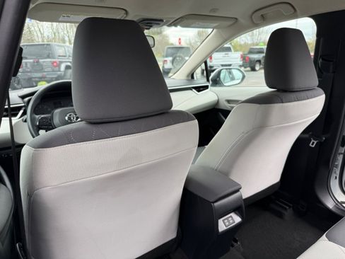 Used 2023 Toyota Corolla LE w/ Carpet Mat Package (TMS) FWD image 29