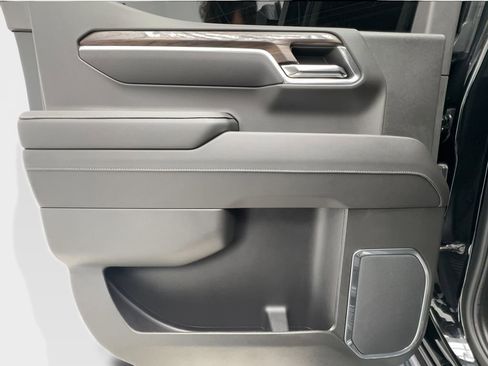 Used 2024 GMC Sierra 1500 SLT image 27