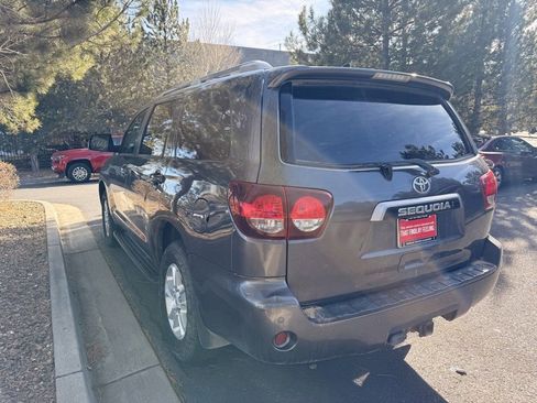 Used 2022 Toyota Sequoia SR5 image 3