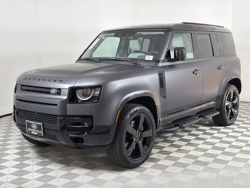 New 2026 Land Rover Defender 110 X-Dynamic SE image 1