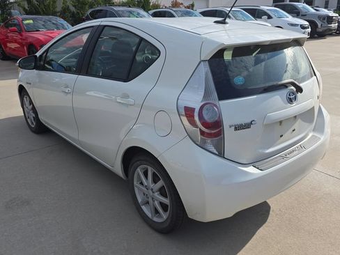 Used 2013 Toyota Prius C Three FWD image 3