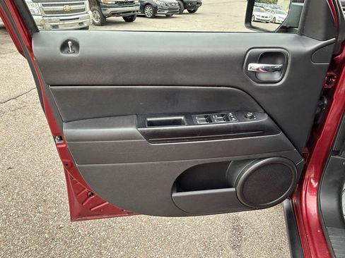 Used 2015 Jeep Patriot Sport w/ Power Value Group AWD/4WD image 14