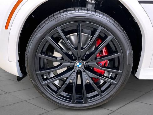 Used 2025 BMW X6 M60i image 10