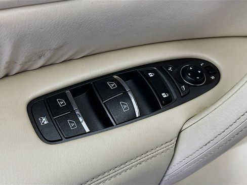 Used 2017 INFINITI QX80 2WD w/ Driver Assistance Package image 15