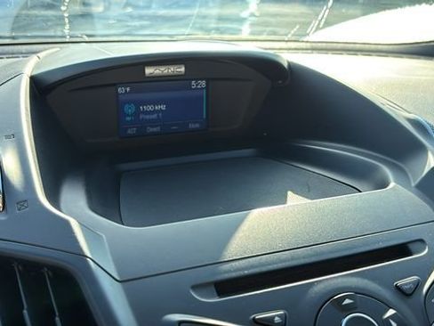 Used 2015 Ford Escape SE FWD image 15