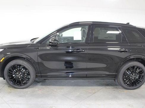 New 2026 Lincoln Corsair Premiere image 5