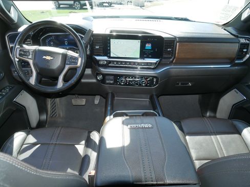 Used 2024 Chevrolet Silverado 2500 High Country w/ Technology Package image 10