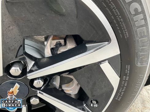 Used 2024 Chevrolet Equinox EV LT FWD image 77