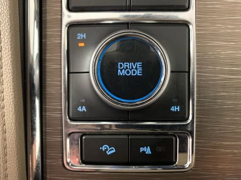 Used 2023 Ford Expedition Limited image 29