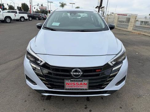 New 2025 Nissan Versa SR w/ Trunk Package image 2