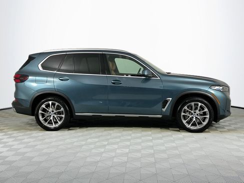 Used 2024 BMW X5 sDrive40i w/ Premium Package image 4