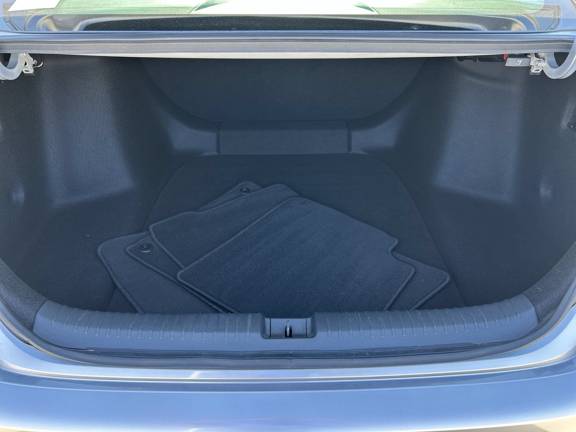 Certified 2025 Honda Accord LX image 20