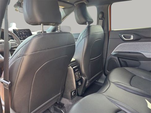 New 2026 Jeep Compass Latitude image 27