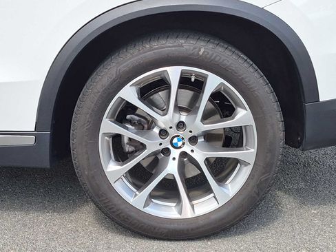 Used 2024 BMW X5 xDrive40i w/ Premium Package AWD/4WD image 14