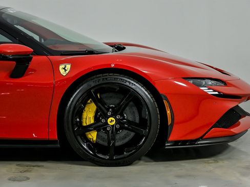 Used 2023 Ferrari SF90 Stradale image 15