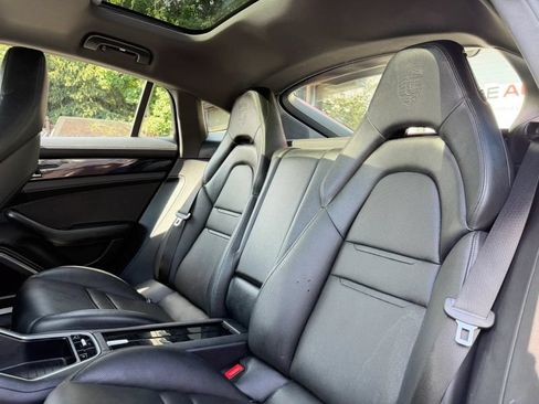 Used 2018 Porsche Panamera 4S AWD/4WD image 17