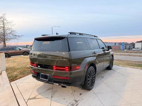 Used 2025 Hyundai Santa Fe Calligraphy image 5