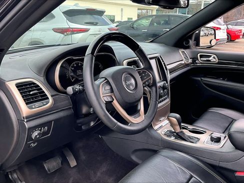 Used 2016 Jeep Grand Cherokee Overland w/ Advanced Technology Group image 16