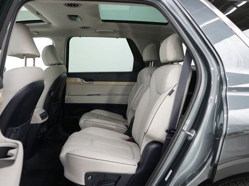 Used 2025 Hyundai Palisade Limited image 21