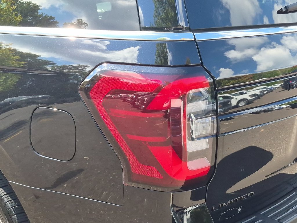 Certified 2023 Ford Expedition Limited AWD/4WD image 9