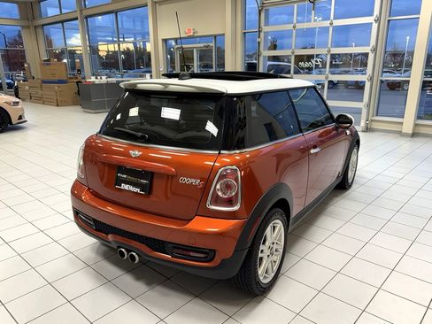 Used 2011 MINI Cooper S image 9
