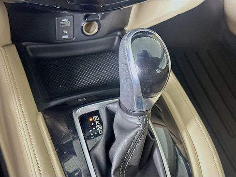 Used 2017 Nissan Rogue SL FWD image 25