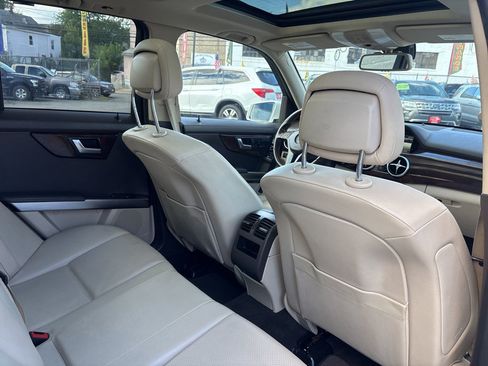 Used 2015 Mercedes-Benz GLK 350 4MATIC image 36