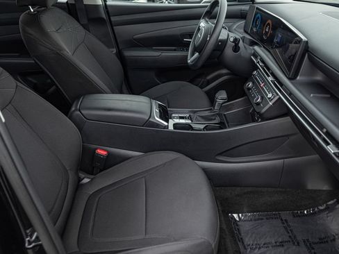 Certified 2026 Hyundai Tucson SE FWD image 32