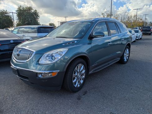 Used 2010 Buick Enclave CXL w/ Trailering Provision Package image 5