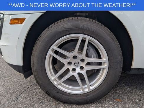 Used 2018 Porsche Macan image 11