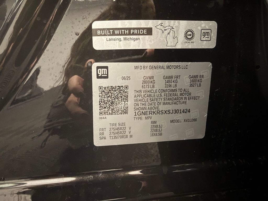 Used 2025 Chevrolet Traverse High Country FWD image 17